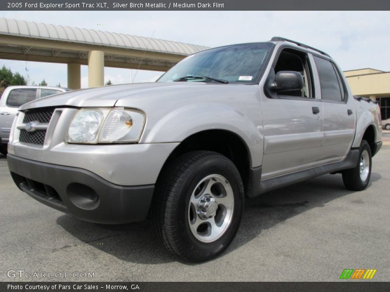 Front 3/4 View of 2005 Explorer Sport Trac XLT