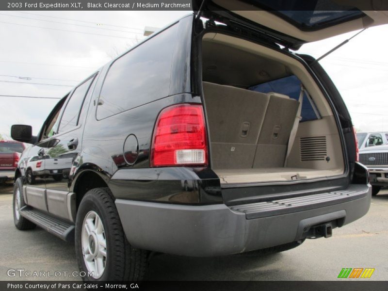 Black Clearcoat / Medium Parchment 2003 Ford Expedition XLT