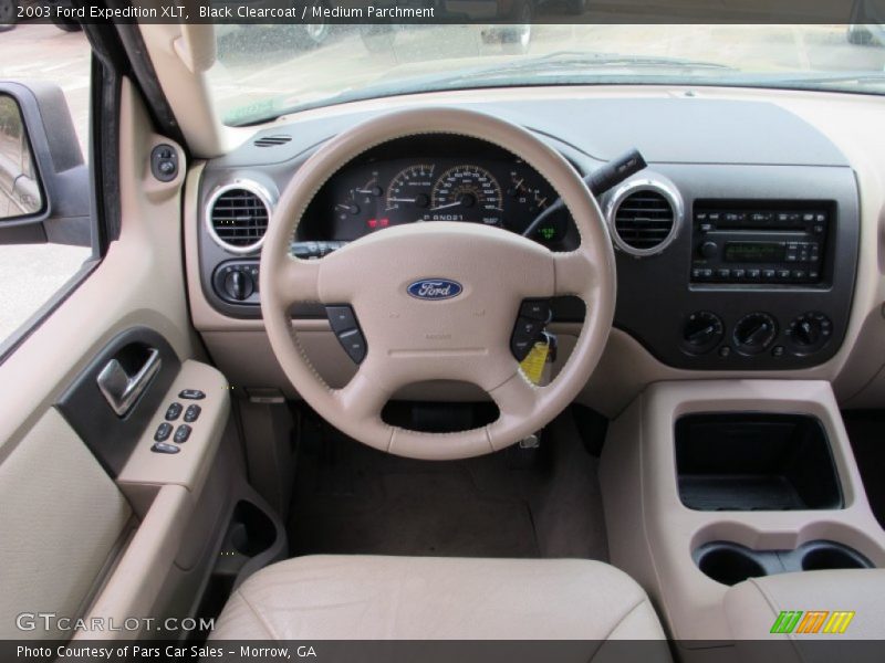 Dashboard of 2003 Expedition XLT