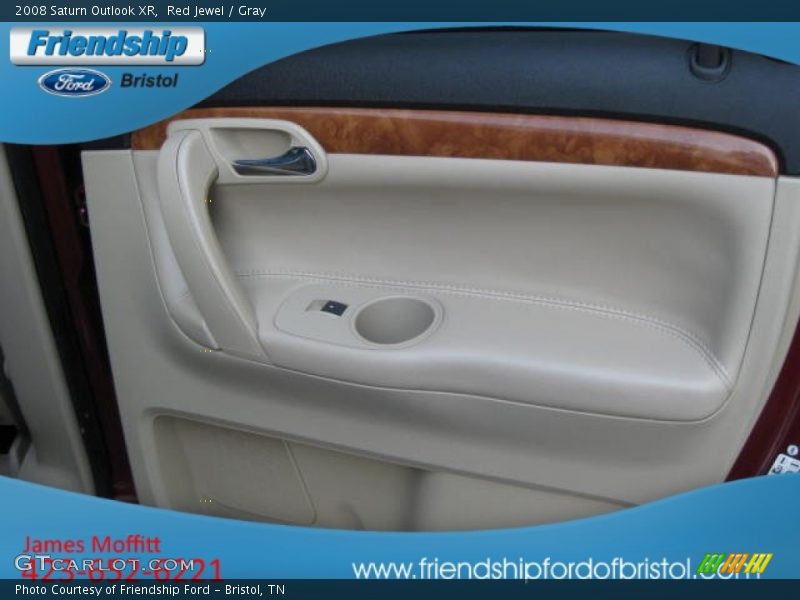 Red Jewel / Gray 2008 Saturn Outlook XR
