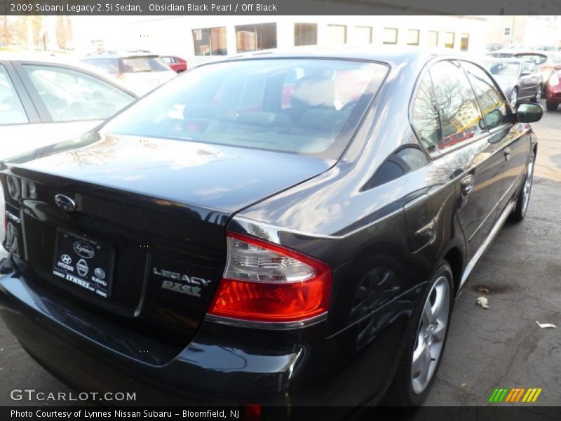 Obsidian Black Pearl / Off Black 2009 Subaru Legacy 2.5i Sedan