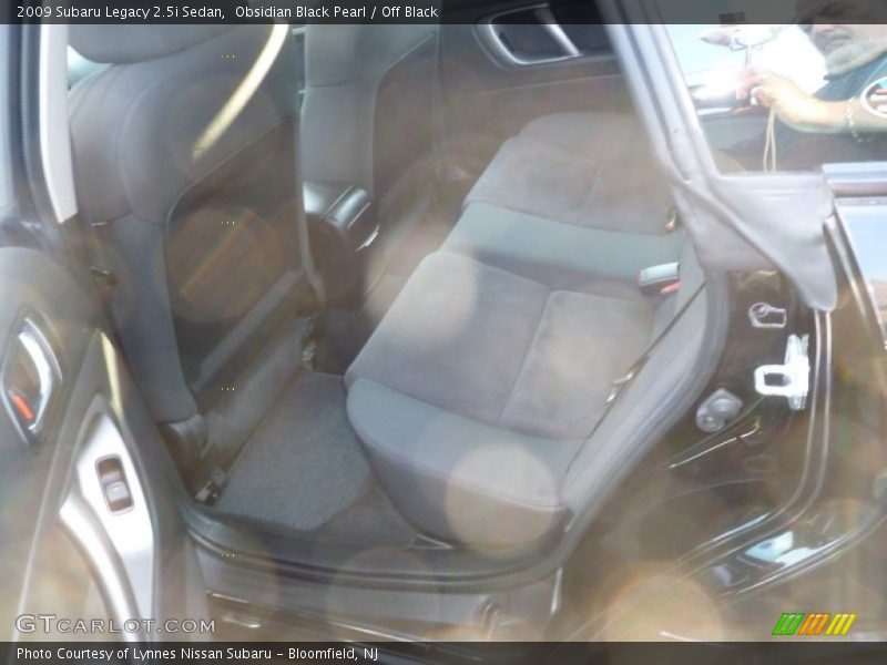 Obsidian Black Pearl / Off Black 2009 Subaru Legacy 2.5i Sedan