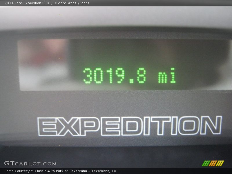 Oxford White / Stone 2011 Ford Expedition EL XL