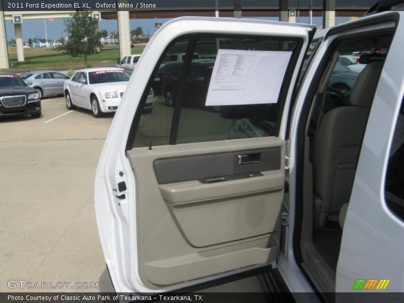 Oxford White / Stone 2011 Ford Expedition EL XL