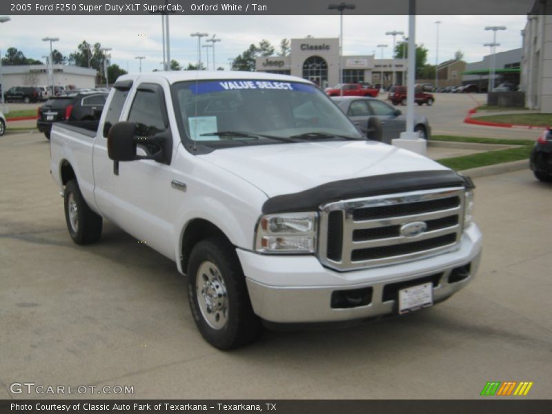 Oxford White / Tan 2005 Ford F250 Super Duty XLT SuperCab