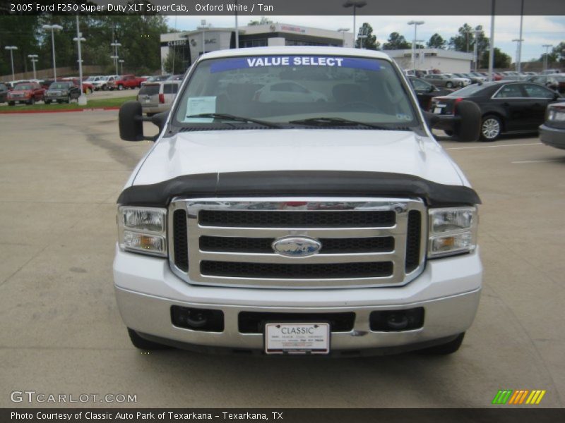 Oxford White / Tan 2005 Ford F250 Super Duty XLT SuperCab