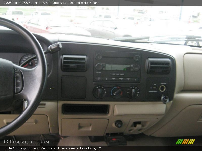 Oxford White / Tan 2005 Ford F250 Super Duty XLT SuperCab