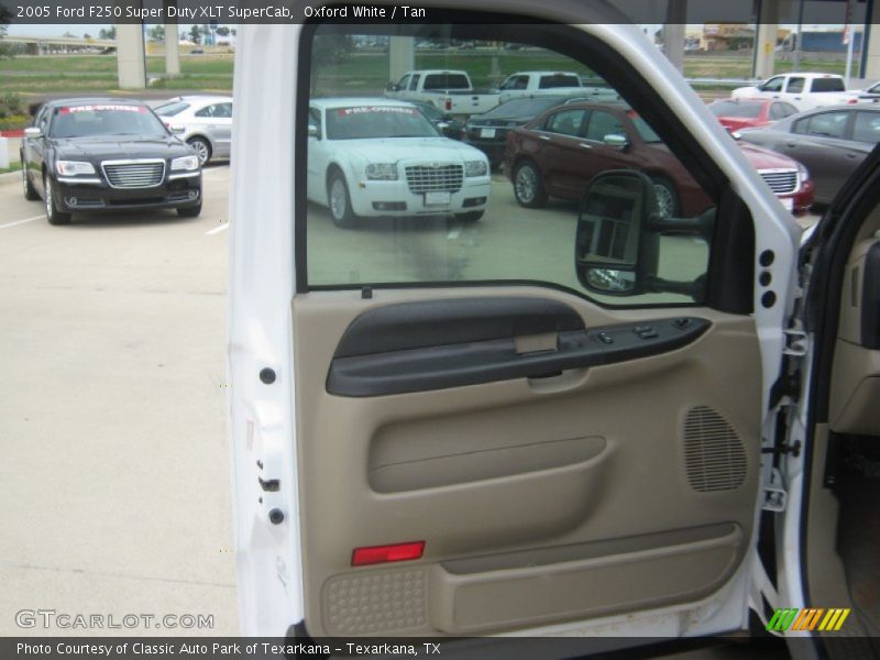 Oxford White / Tan 2005 Ford F250 Super Duty XLT SuperCab