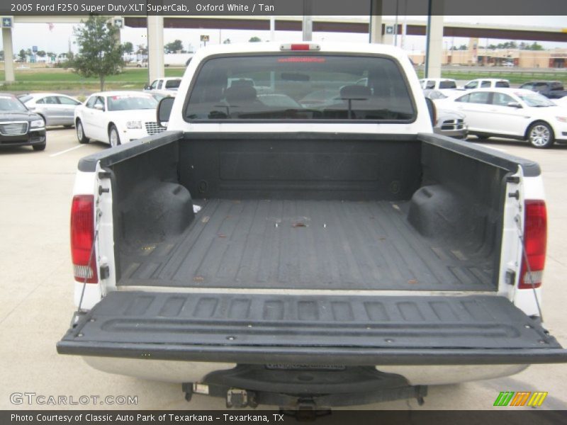 Oxford White / Tan 2005 Ford F250 Super Duty XLT SuperCab