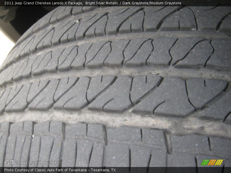 Bright Silver Metallic / Dark Graystone/Medium Graystone 2011 Jeep Grand Cherokee Laredo X Package