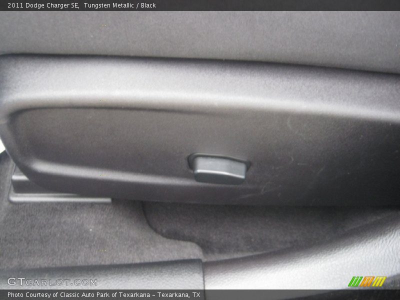 Tungsten Metallic / Black 2011 Dodge Charger SE