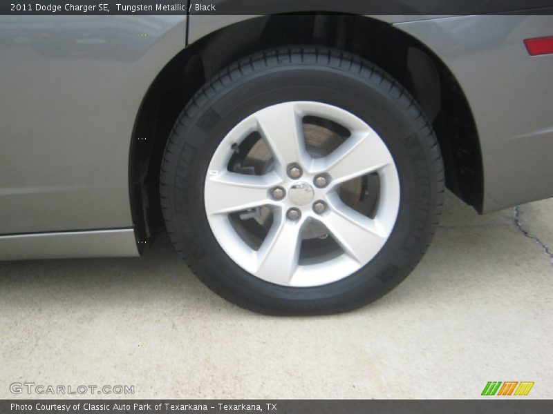 Tungsten Metallic / Black 2011 Dodge Charger SE