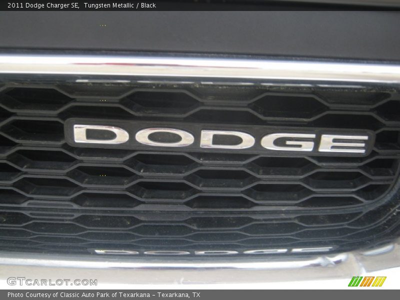 Tungsten Metallic / Black 2011 Dodge Charger SE