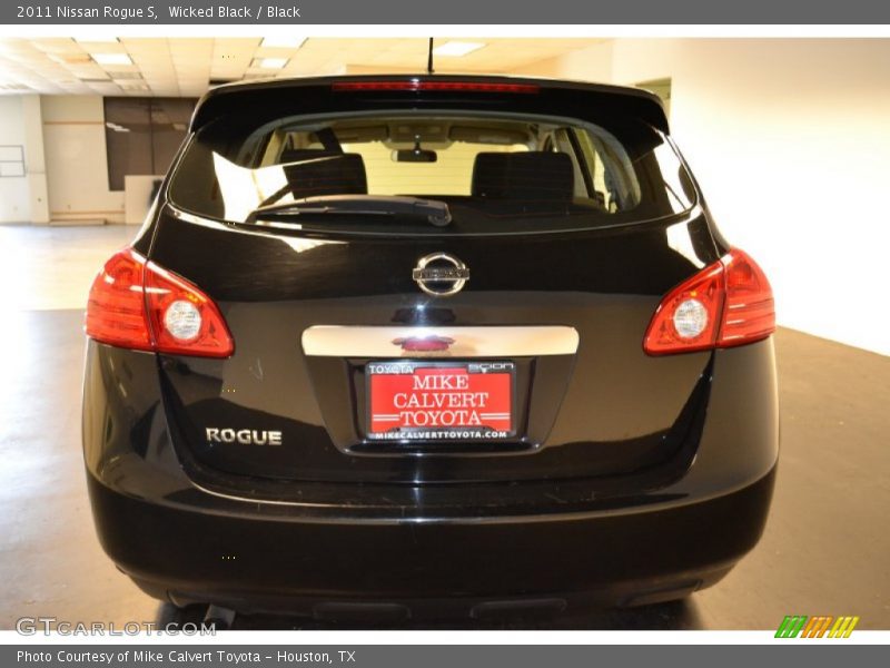 Wicked Black / Black 2011 Nissan Rogue S
