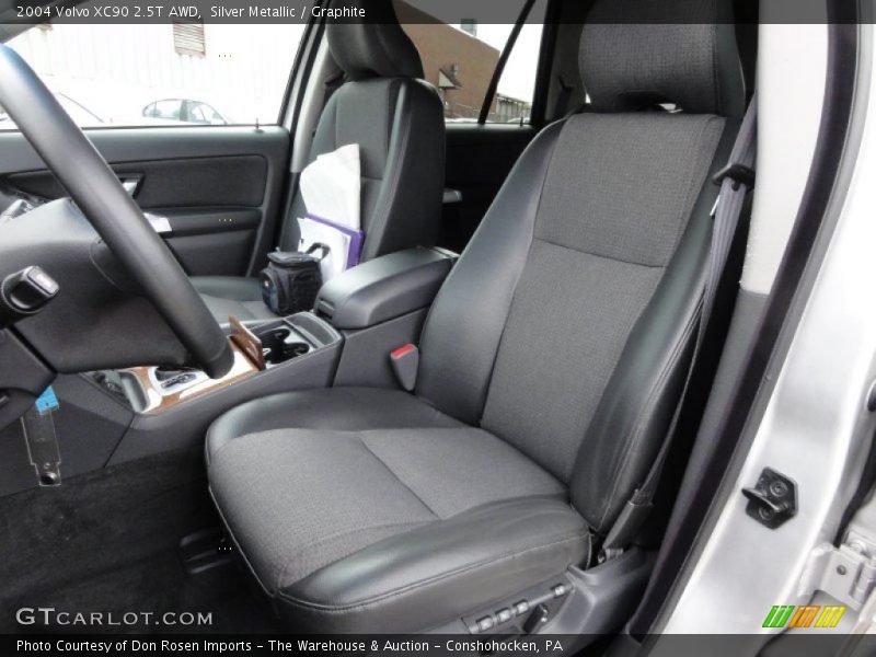 Silver Metallic / Graphite 2004 Volvo XC90 2.5T AWD
