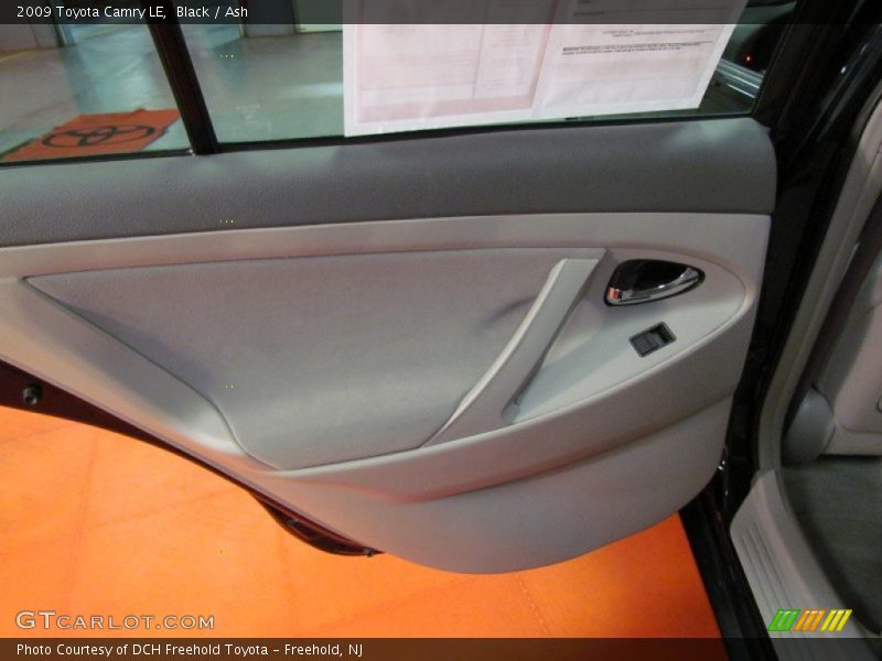 Black / Ash 2009 Toyota Camry LE