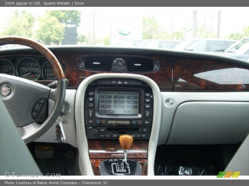 Quartz Metallic / Dove 2004 Jaguar XJ XJ8
