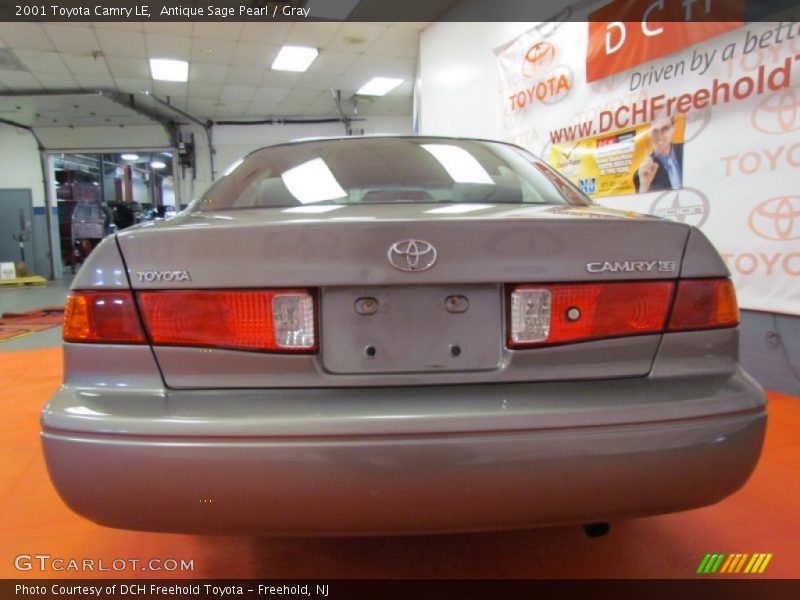 Antique Sage Pearl / Gray 2001 Toyota Camry LE