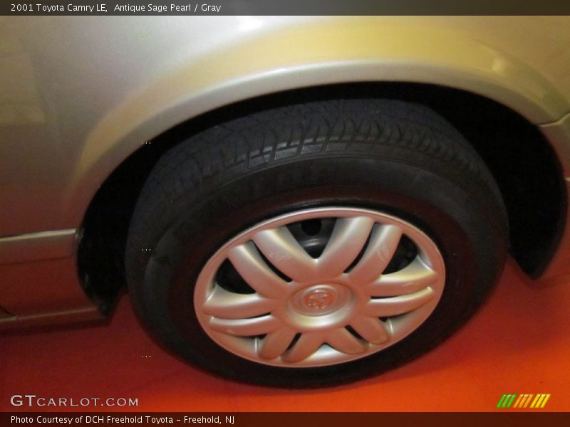 Antique Sage Pearl / Gray 2001 Toyota Camry LE
