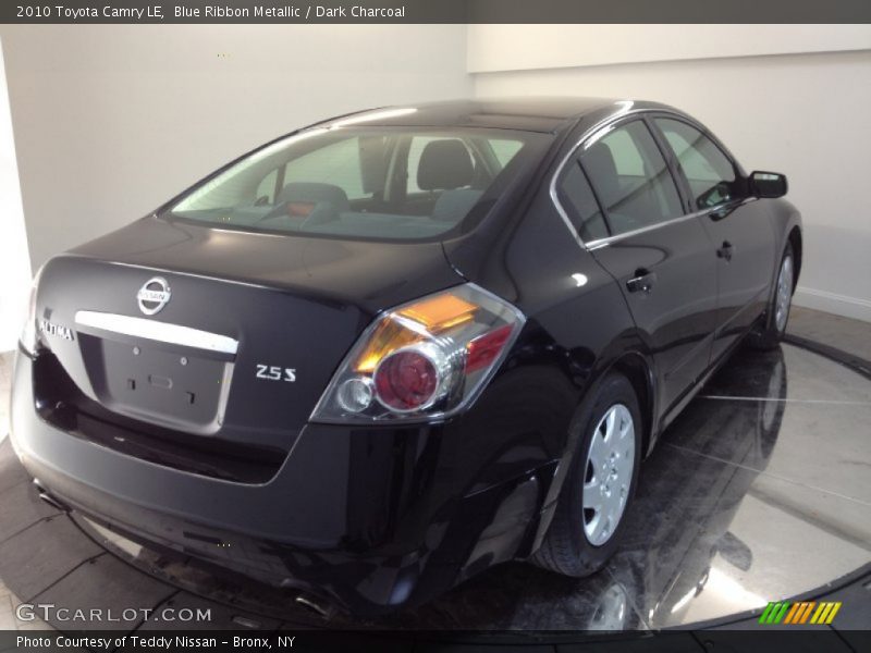 Blue Ribbon Metallic / Dark Charcoal 2010 Toyota Camry LE