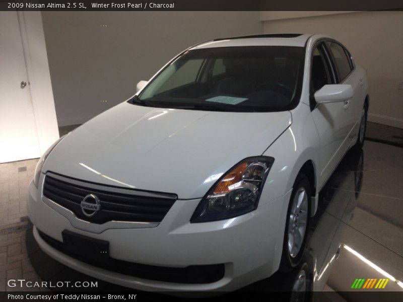 Winter Frost Pearl / Charcoal 2009 Nissan Altima 2.5 SL