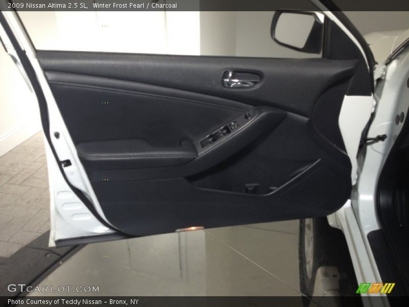 Winter Frost Pearl / Charcoal 2009 Nissan Altima 2.5 SL