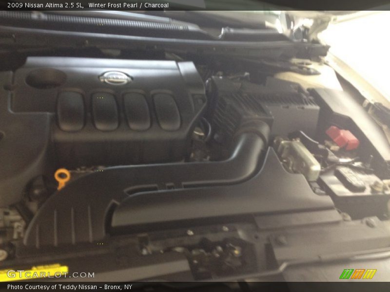 Winter Frost Pearl / Charcoal 2009 Nissan Altima 2.5 SL