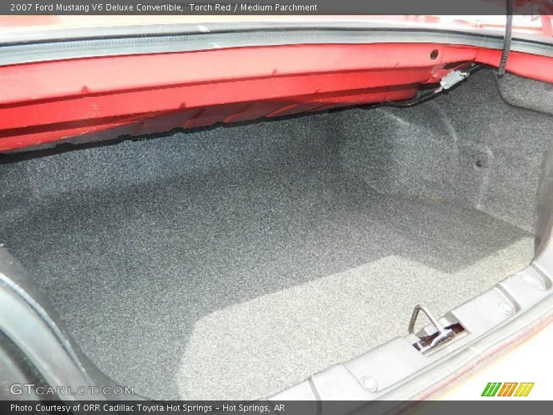  2007 Mustang V6 Deluxe Convertible Trunk