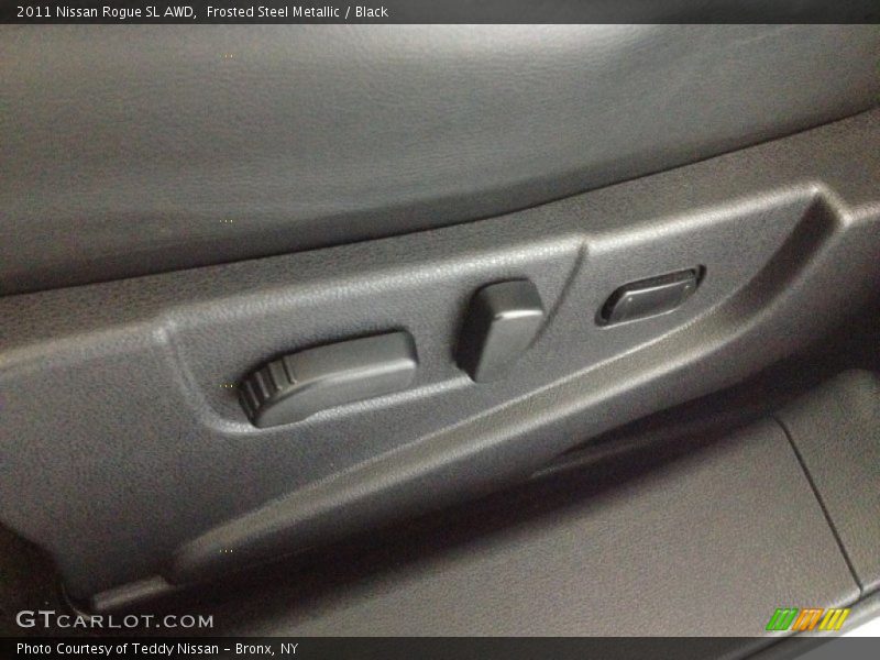 Frosted Steel Metallic / Black 2011 Nissan Rogue SL AWD