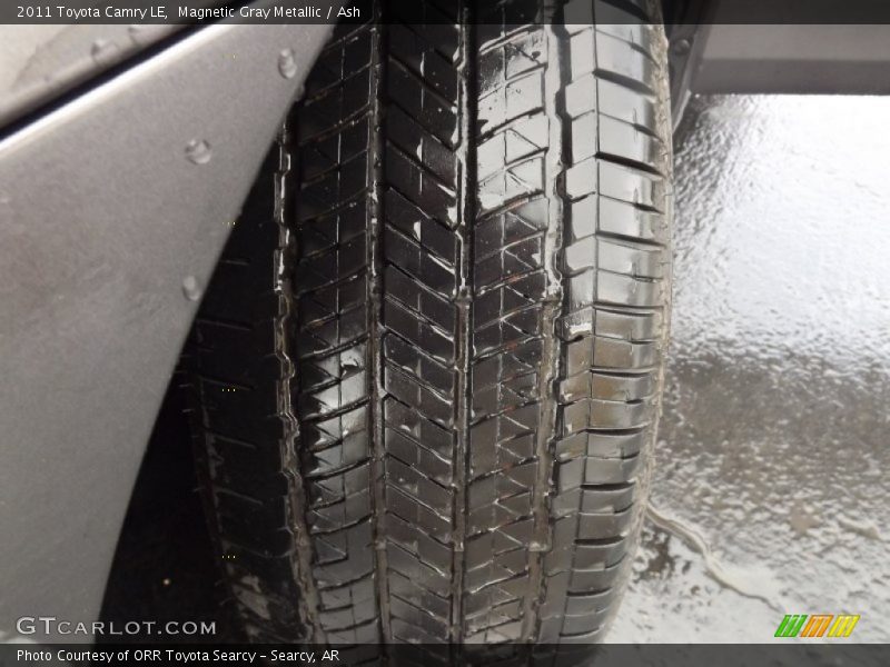 Magnetic Gray Metallic / Ash 2011 Toyota Camry LE