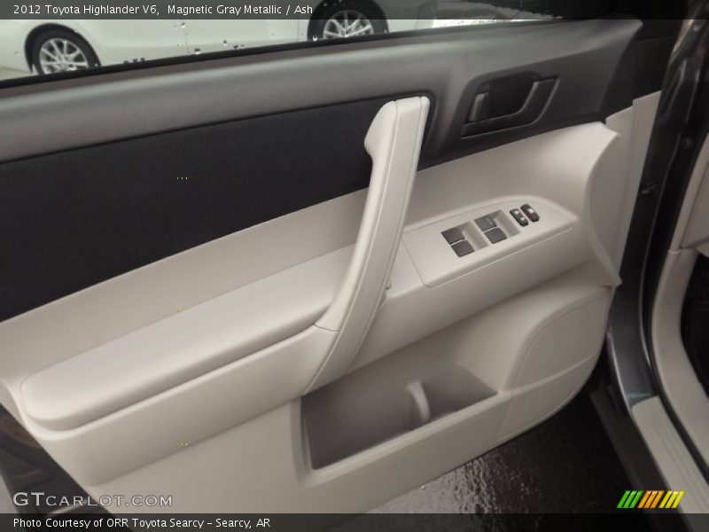 Magnetic Gray Metallic / Ash 2012 Toyota Highlander V6