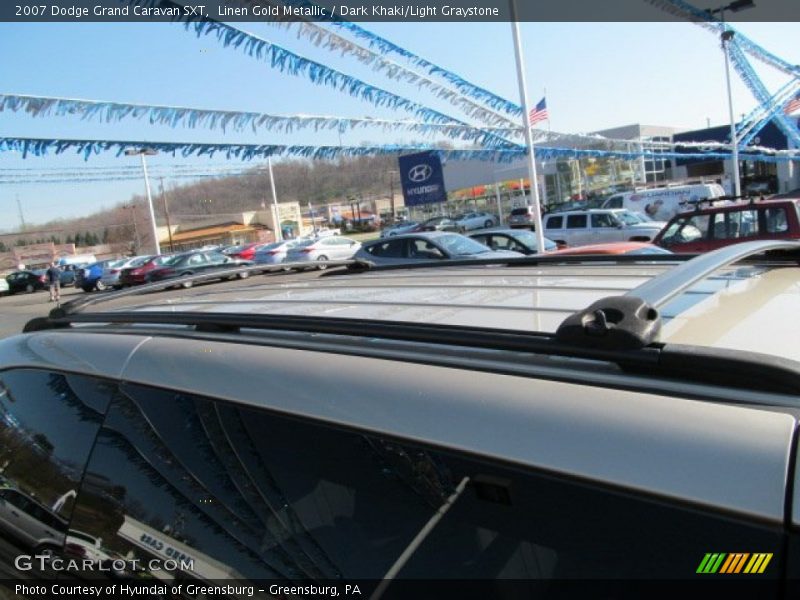 Linen Gold Metallic / Dark Khaki/Light Graystone 2007 Dodge Grand Caravan SXT
