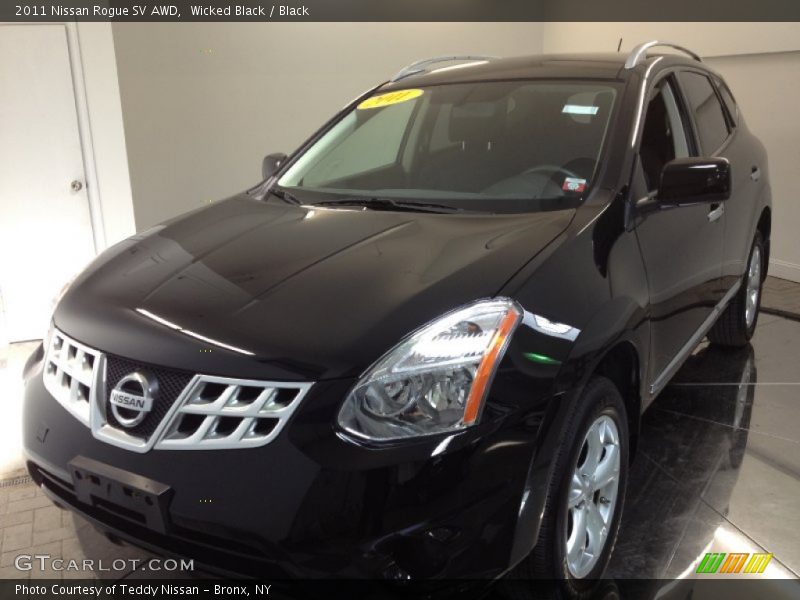 Wicked Black / Black 2011 Nissan Rogue SV AWD