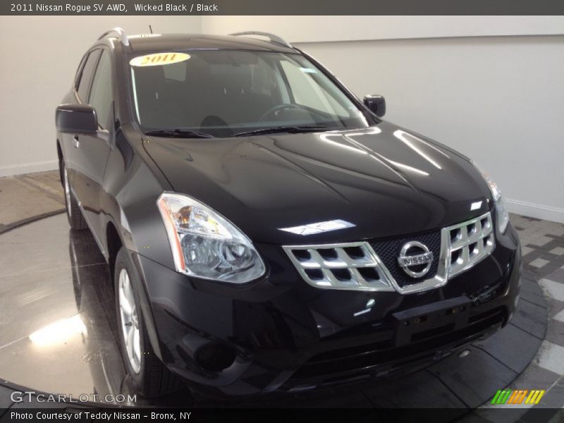 Wicked Black / Black 2011 Nissan Rogue SV AWD