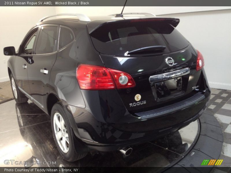 Wicked Black / Black 2011 Nissan Rogue SV AWD