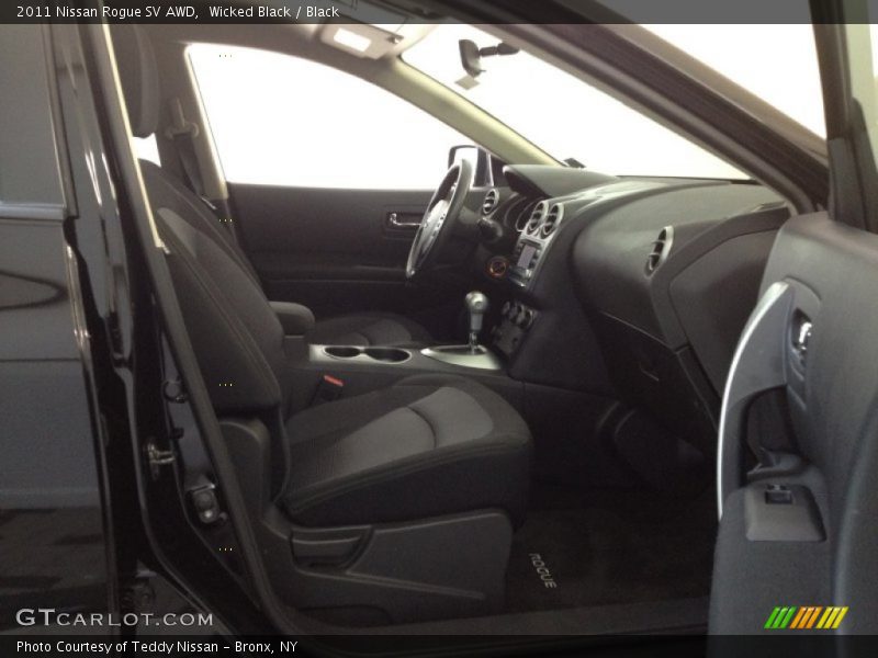 Wicked Black / Black 2011 Nissan Rogue SV AWD