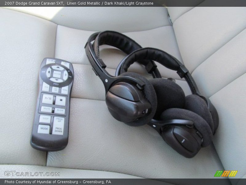 Linen Gold Metallic / Dark Khaki/Light Graystone 2007 Dodge Grand Caravan SXT