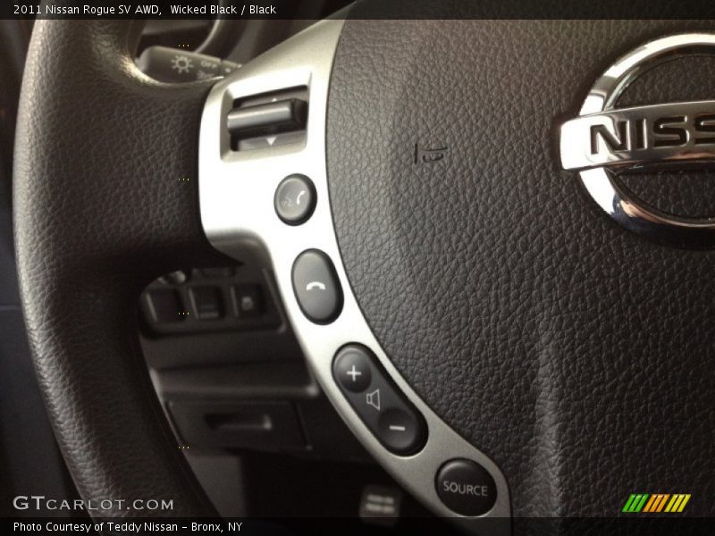 Wicked Black / Black 2011 Nissan Rogue SV AWD