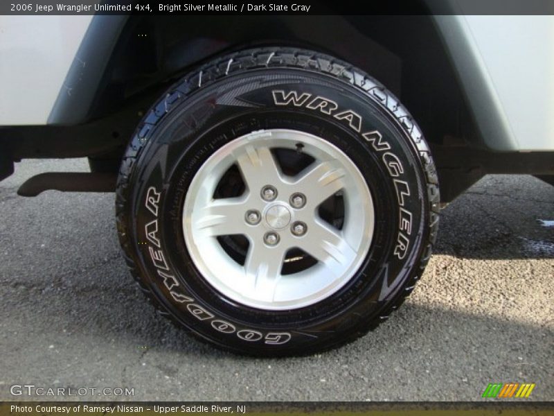 Bright Silver Metallic / Dark Slate Gray 2006 Jeep Wrangler Unlimited 4x4