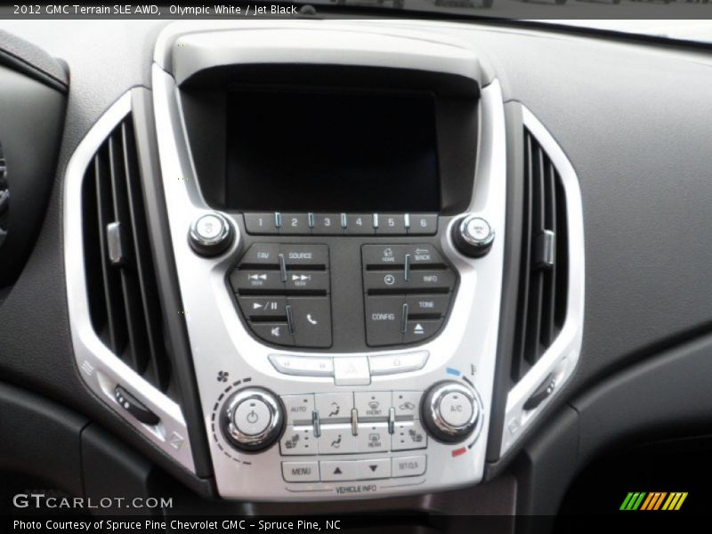 Olympic White / Jet Black 2012 GMC Terrain SLE AWD