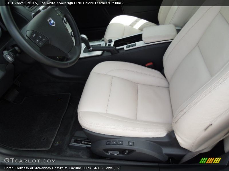 Ice White / Soverign Hide Calcite Leather/Off Black 2011 Volvo C70 T5