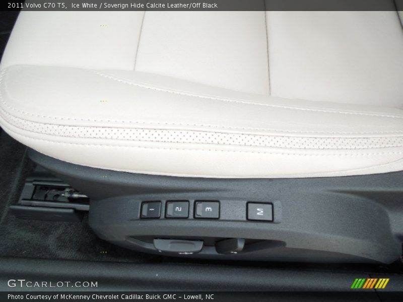 Ice White / Soverign Hide Calcite Leather/Off Black 2011 Volvo C70 T5