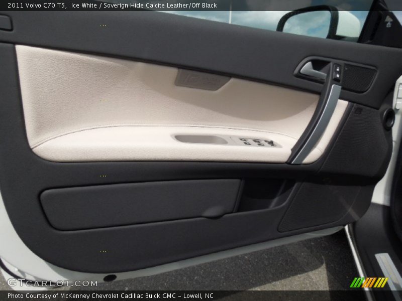 Ice White / Soverign Hide Calcite Leather/Off Black 2011 Volvo C70 T5