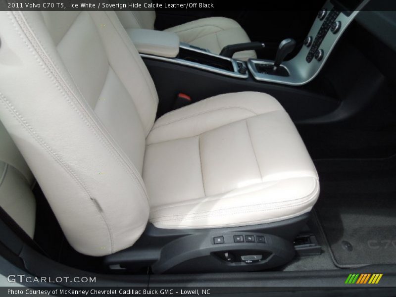 Ice White / Soverign Hide Calcite Leather/Off Black 2011 Volvo C70 T5