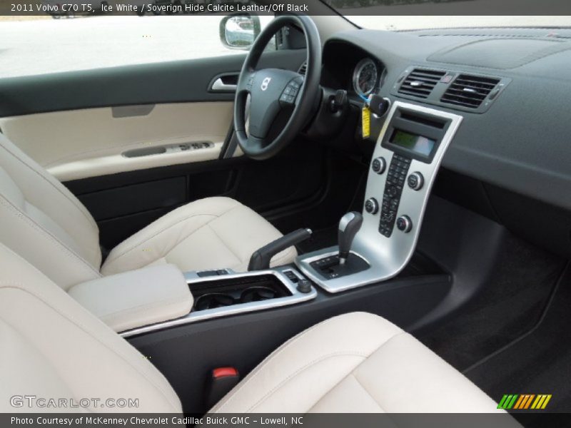 Ice White / Soverign Hide Calcite Leather/Off Black 2011 Volvo C70 T5