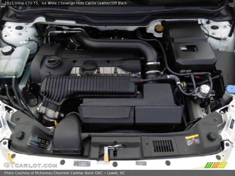 Ice White / Soverign Hide Calcite Leather/Off Black 2011 Volvo C70 T5