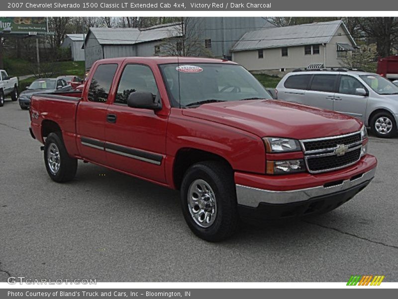 Victory Red / Dark Charcoal 2007 Chevrolet Silverado 1500 Classic LT Extended Cab 4x4