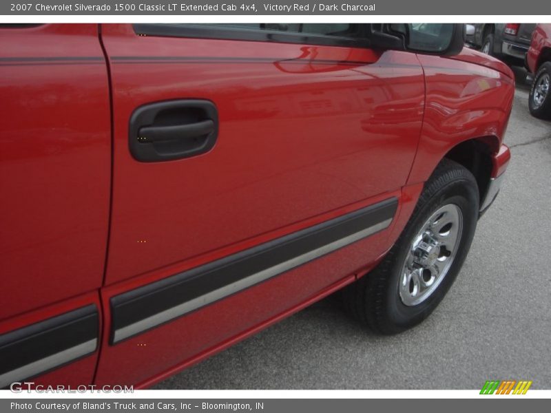 Victory Red / Dark Charcoal 2007 Chevrolet Silverado 1500 Classic LT Extended Cab 4x4