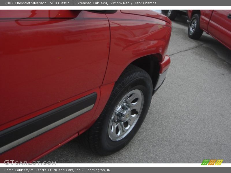 Victory Red / Dark Charcoal 2007 Chevrolet Silverado 1500 Classic LT Extended Cab 4x4