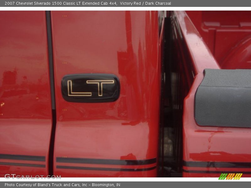Victory Red / Dark Charcoal 2007 Chevrolet Silverado 1500 Classic LT Extended Cab 4x4